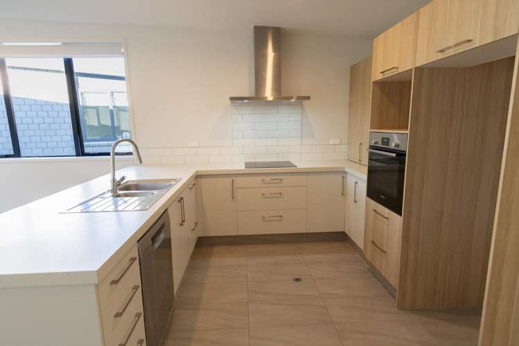 14 Manuka Place 11373_5