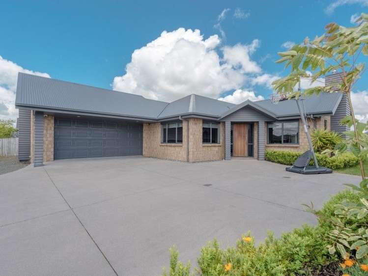 51 Moonlight Drive Rototuna North_0