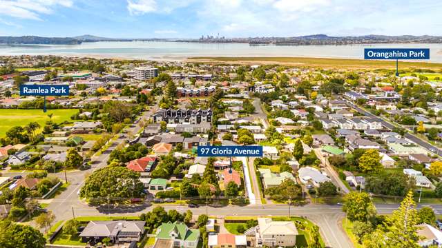 97 Gloria Avenue Te Atatu Peninsula_1