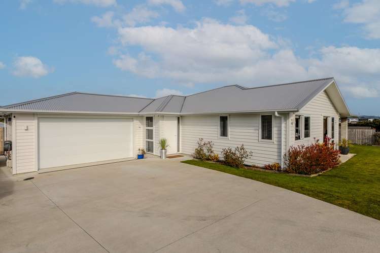 32 OMAHURU ROAD  "Kahawai Point" Glenbrook_48