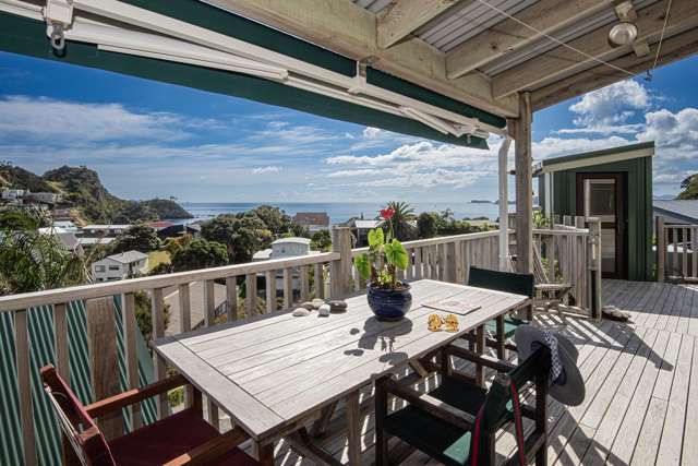 Stunning outlook - walk to the beach