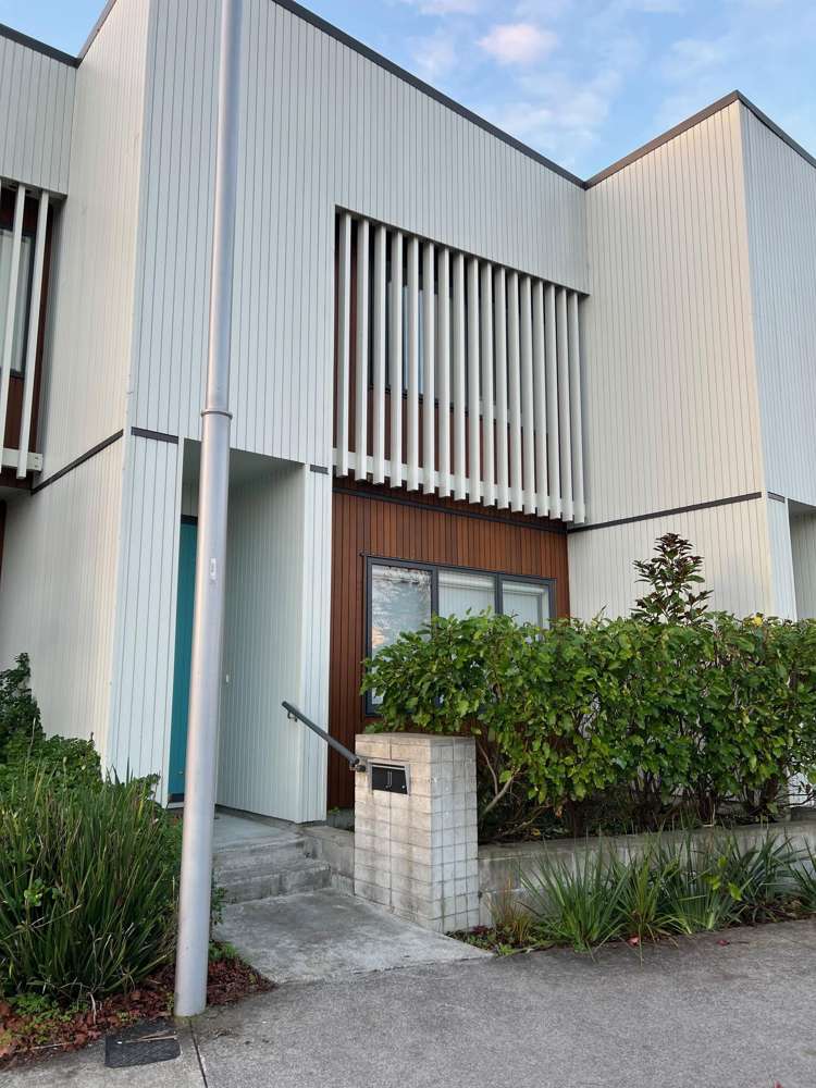 11 Hudson Bay Road_0