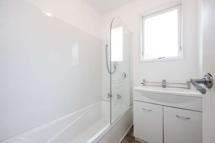 17 Brian Crescent Stanmore Bay_13