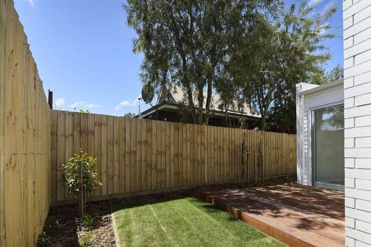 21 Courtenay Street St Albans_12