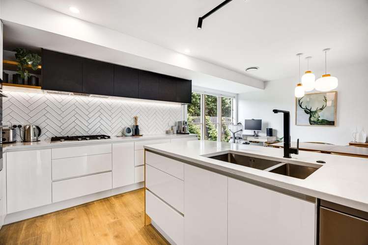 2A Whites Way Ellerslie_7