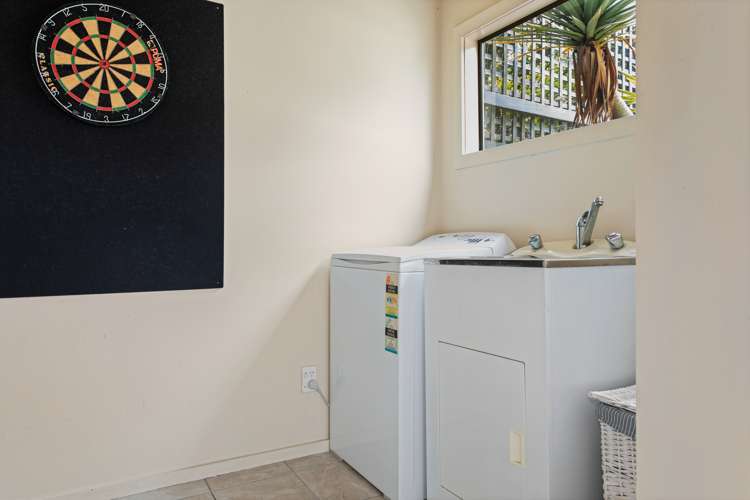 284 Ocean Road Ohope_24