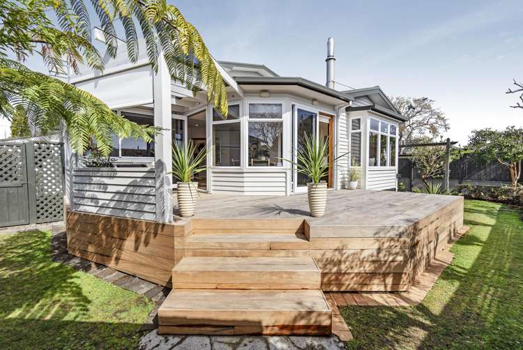 11 George Street New Plymouth Central_12