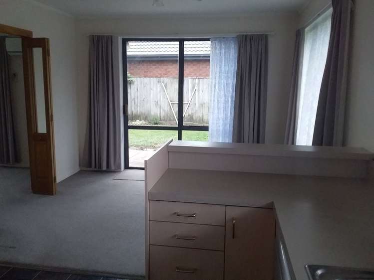 82 Aldinga Avenue Stoke_5