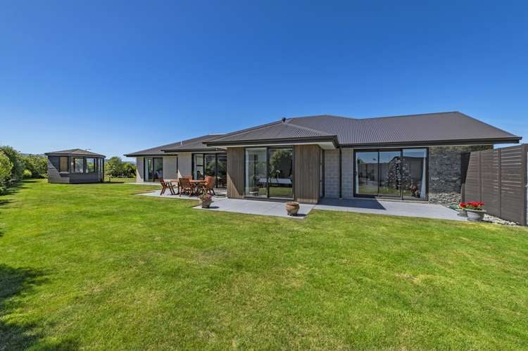 74 Faulks Drive_0