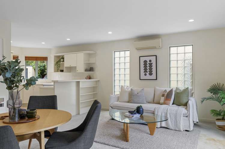 2/28 Derby Street Saint Albans_8