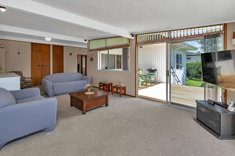 99 Fisher Terrace Te Kamo_3