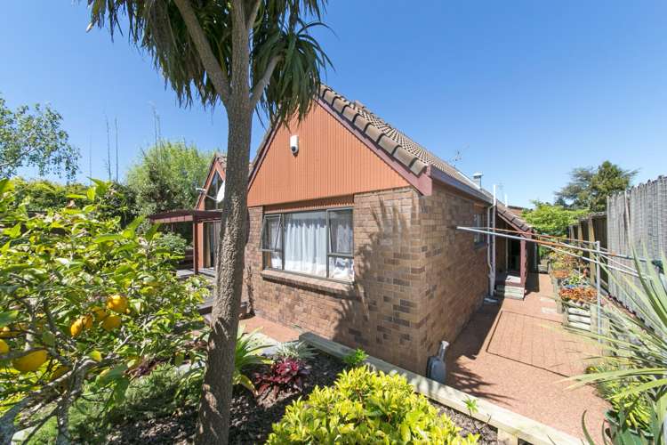 2/8 West Lynn Road Titirangi_13