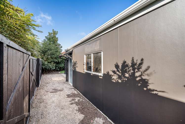 4a Cricklewood Lane Springlands_32