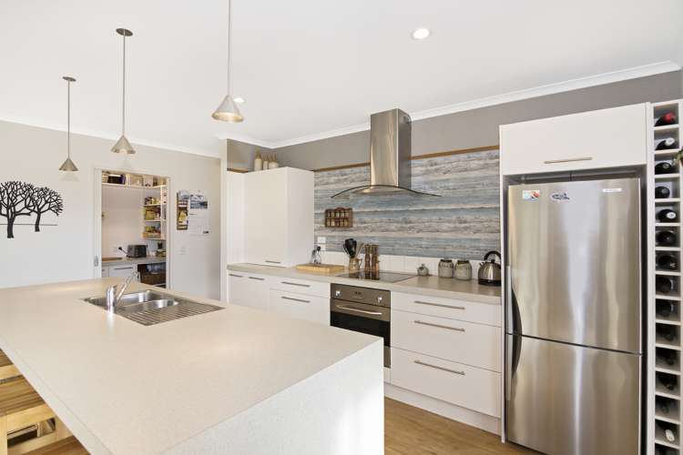 38 Hollybush Drive Brightwater_9