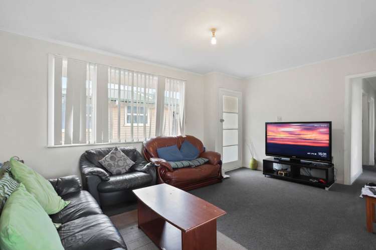 67 Cobham Crescent_4