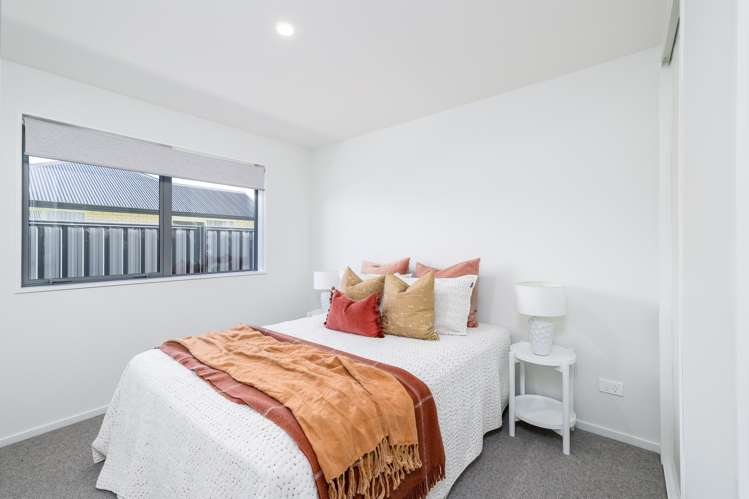 1 Strawberry Lane Waimate_12