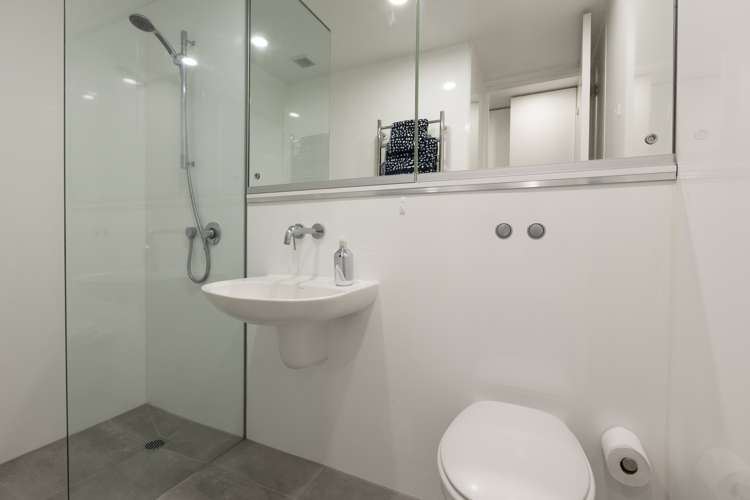 3a/14 Fisher-Point Drive Auckland Central_17