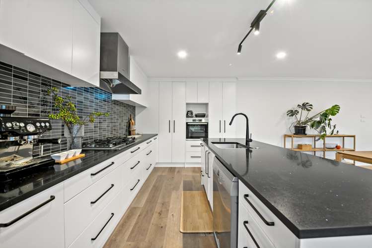 15 Greenfinch Road Hobsonville_10