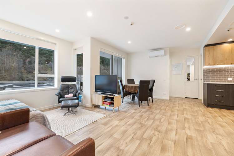 210/98 Gorge Road Queenstown_5