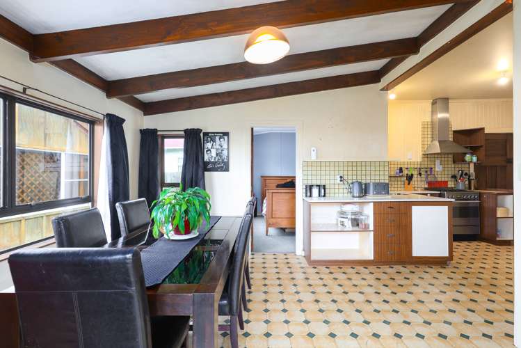 14 Murphy Street Toi Toi_2