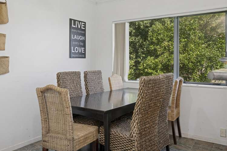 48 Robinson Avenue Holdens Bay_10