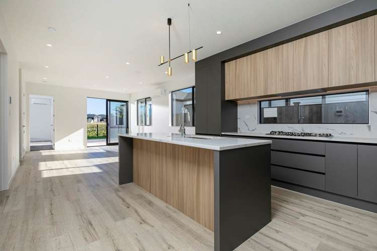 35 Matahae Crescent Wainui_8