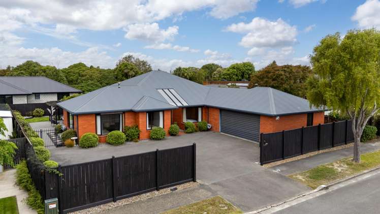 81 Chartwell Street Burwood_33