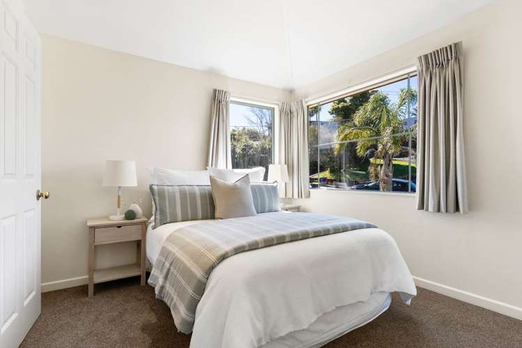 492 Beach Road Murrays Bay_26