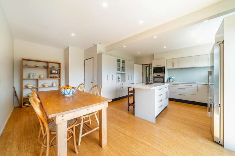 13 Bayview Road Paremata_12