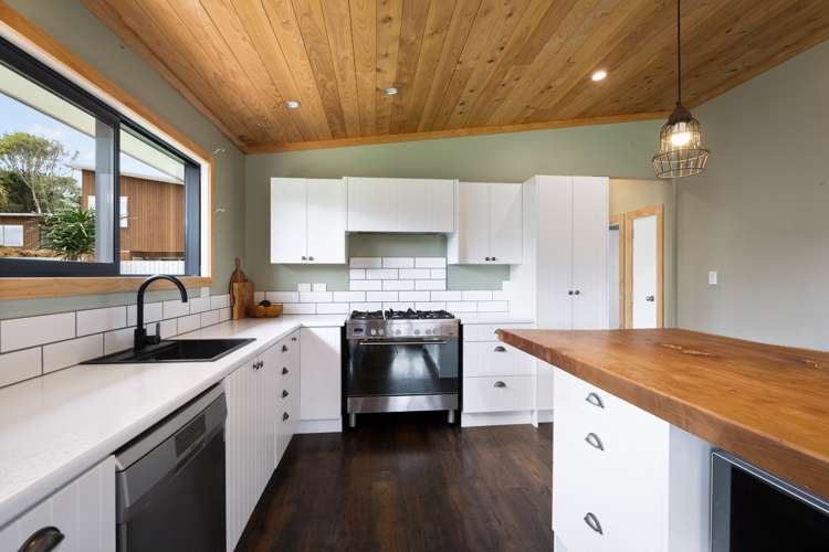 30 Sandleigh Drive Athenree_2