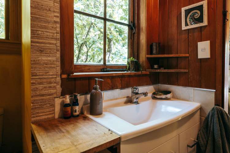 47 Makora Road Massey_23