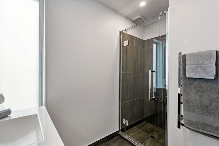 2/30 Pirie Street Mount Victoria_11