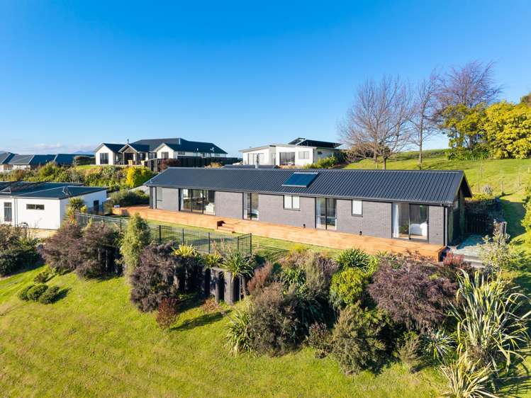 19 Golf View Close Fairhall_34