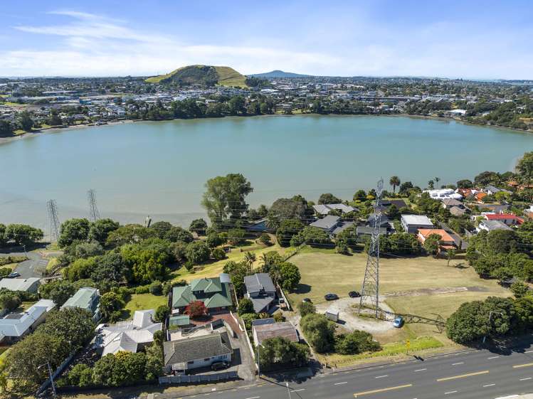 2/94 Waipuna Road Mount Wellington_27