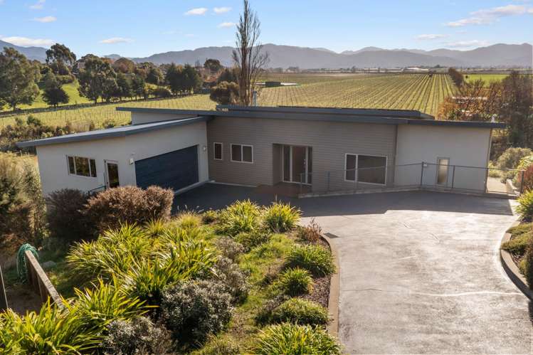 12 Lake View Place Fairhall_37