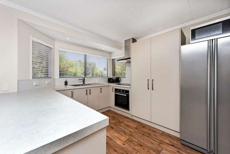 5 Larisa Grove Papamoa_1