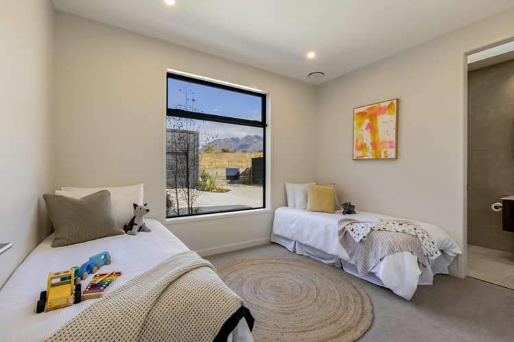 7 Centurion Court Jack's Point_10