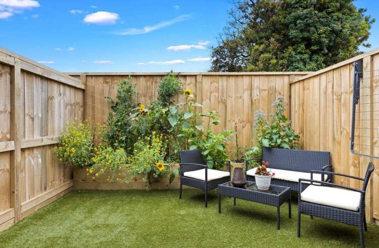 32B Coral Crescent Panmure_6