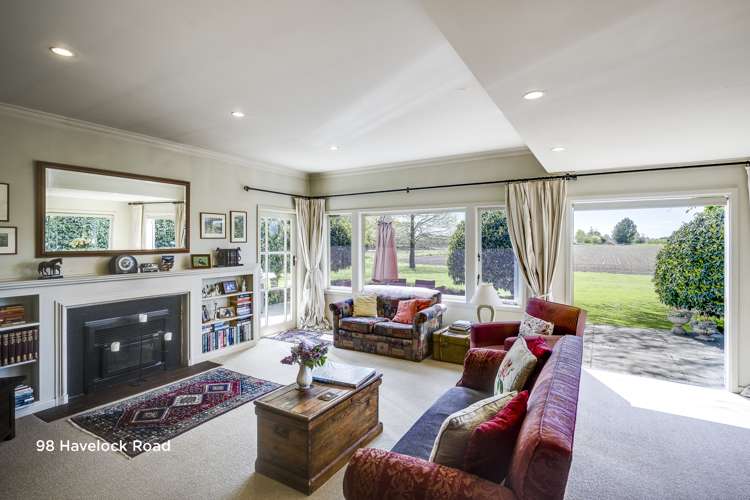 76, 96, 98 Havelock Road Havelock North_1