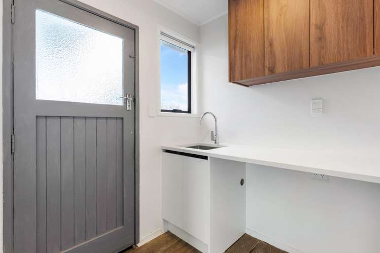 21 Fitzherbert Avenue West Harbour_9