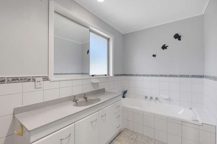 7 Davies Street Paeroa_11