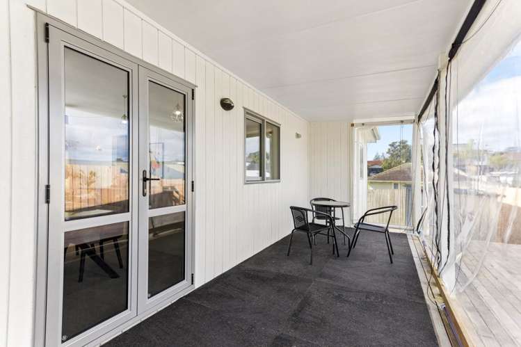 72 Kervil Avenue Te Atatu Peninsula_12