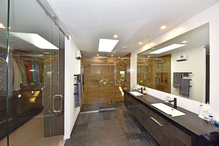 2 Challenger Lane Redcliffs_16