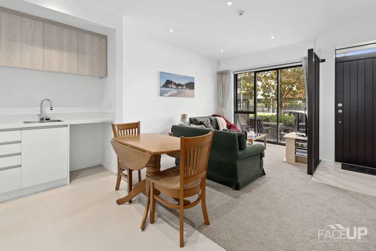 90 Squadron Drive Hobsonville_6