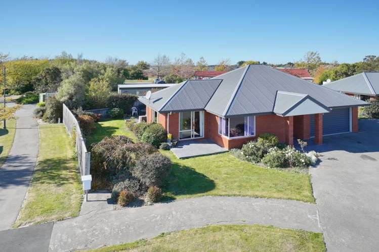 2e Hilton Drive Amberley_0