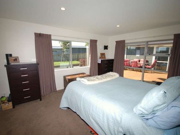 27 Magnolia Rise Waipahihi_15