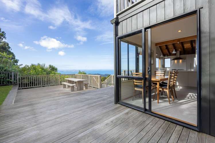 213 Scenic Drive Titirangi_1