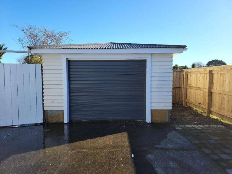 28 Old South Road Okato_24