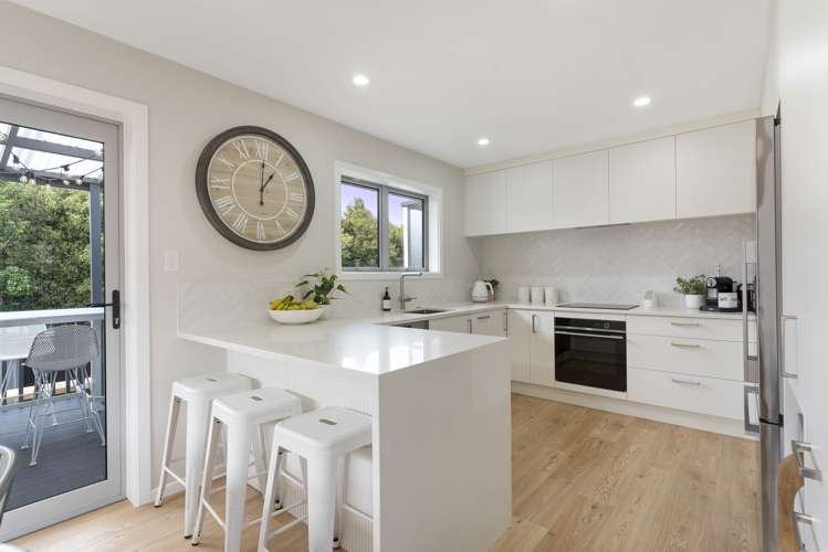 8 Harford Place Pakuranga Heights_5