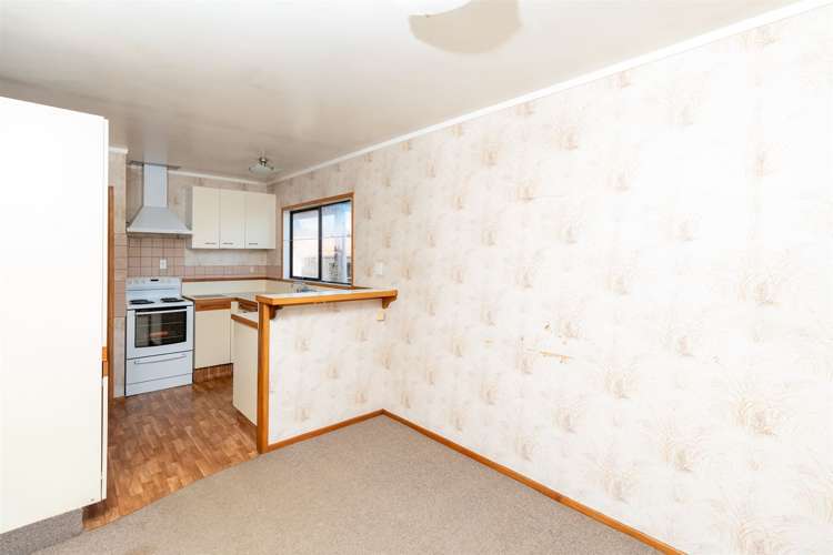 74b Kahikatea Drive Melville_8